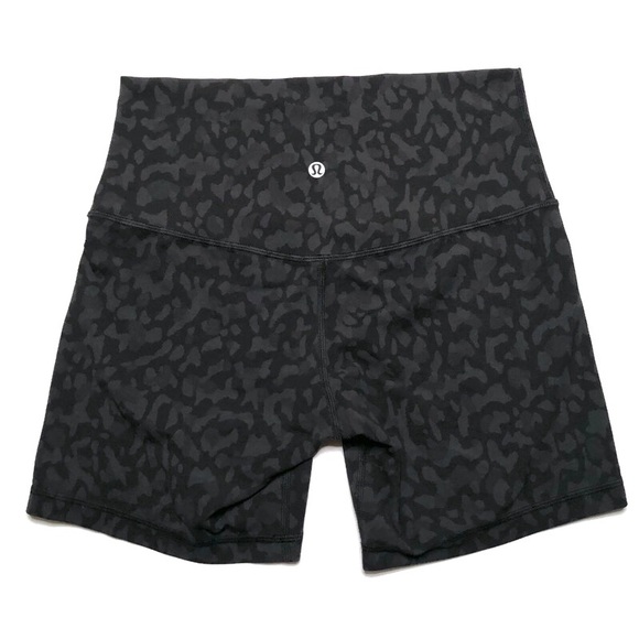 ✨SOLD✨ Lululemon Align 6” Formation Camo Deep Coal Multi /Black Shorts - Picture 2 of 5